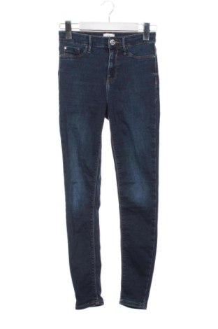 Damskie jeansy River Island, Rozmiar XS, Kolor Niebieski, Cena 112,31 zł, #136704855