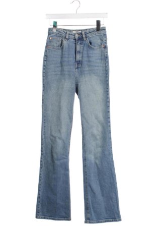 Damskie jeansy Sinsay, Rozmiar XS, Kolor Niebieski, Cena 72,99 zł, #136694727