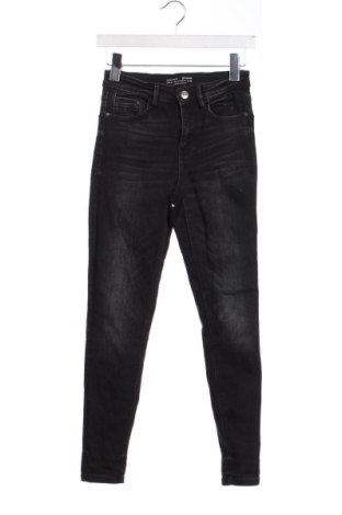 Dámské džíny  Stradivarius, Velikost XS, Barva Černá, Cena  439,00 Kč, #136662401