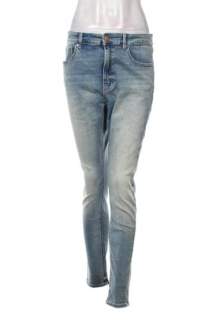 Дамски дънки Stradivarius, Размер L, Цвят Син, Цена 19,42 €, #136696478
