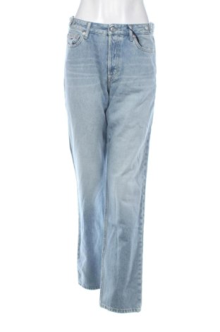 Damskie jeansy Tommy Jeans, Rozmiar S, Kolor Niebieski, Cena 288,99 zł, #136679164