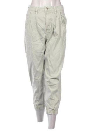 Damen Jeans Bershka, Größe S, Farbe Grün, Preis 13,00 €, #136755635