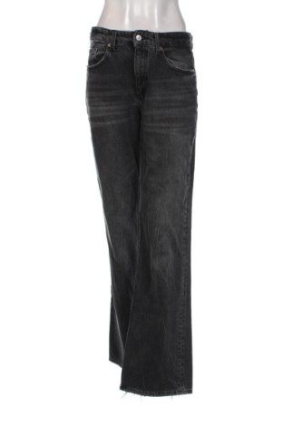 Damskie jeansy Zara, Rozmiar M, Kolor Czarny, Cena 75,02 zł, #136678495