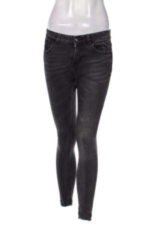 Blugi de femei Zara, Mărime M, Culoare Negru, Preț 72,99 Lei, #136700770