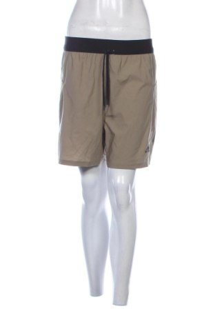 Дамски къс панталон Adidas, Размер S, Цвят Зелен, Цена 17,00 €, #136699075