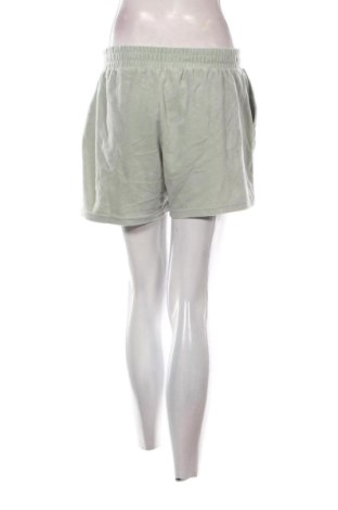 Damen Shorts ONLY, Größe M, Farbe Grün, Preis 13,99 €