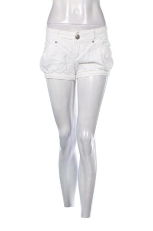 Pantaloni scurți de femei Tally Weijl, Mărime M, Culoare Alb, Preț 28,99 Lei, #136703681