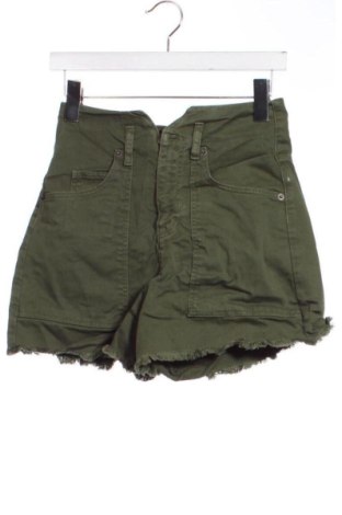 Γυναικείο κοντό παντελόνι Ted Baker, Μέγεθος XS, Χρώμα Πράσινο, Τιμή 82,99 €, #136659222
