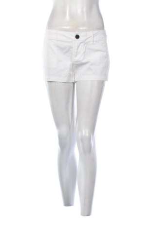 Damen Shorts No Boundaries, Größe L, Farbe Weiß, Preis 8,99 €, #136746891