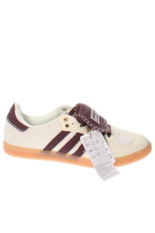 Női cipők Adidas Originals, Méret 41, Szín Ekrü
, Ár 30 669 Ft, #136777502