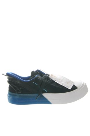 Dámske topánky  Converse, Veľkosť 39, Farba Čierna, Cena  103,79 €, #136748984