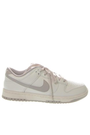 Дамски обувки Nike, Размер 40, Цвят Бял, Цена 104,00 €, #136686431