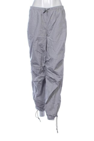 Pantaloni de femei H&M, Mărime M, Culoare Gri, Preț 52,99 Lei, #136740493