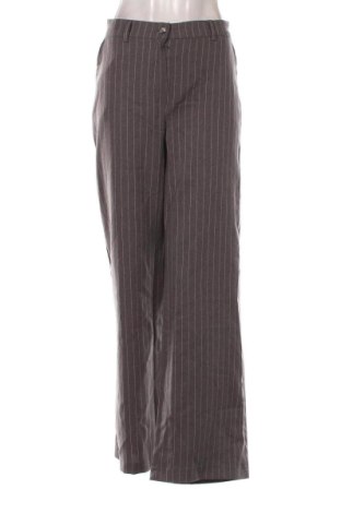Damenhose Basics&More, Größe S, Farbe Mehrfarbig, Preis € 127,99
