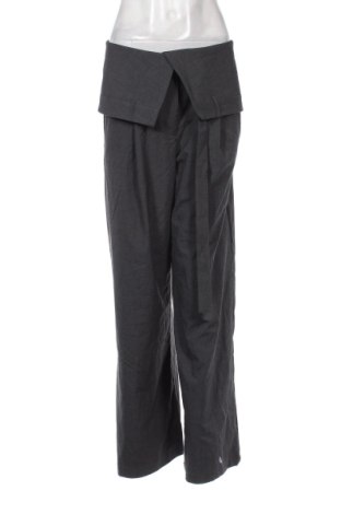 Damskie spodnie Bershka, Rozmiar L, Kolor Szary, Cena 78,99 zł, #136688515