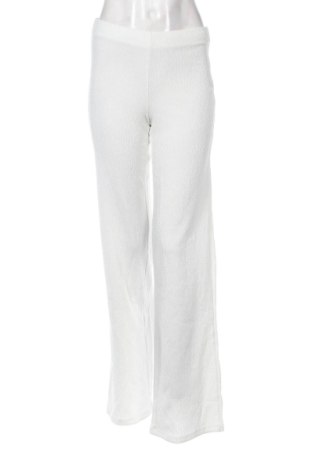 Pantaloni de femei Bershka, Mărime S, Culoare Alb, Preț 145,99 Lei, #136695819