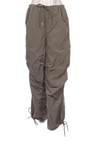 Pantaloni de femei H&M Divided, Mărime L, Culoare Verde, Preț 44,99 Lei, #136700622