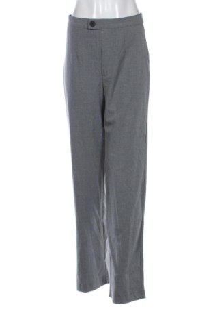 Дамски панталон Pull&Bear, Размер M, Цвят Сив, Цена 15,33 €, #136677563