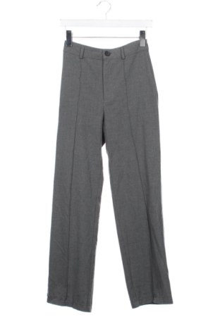 Pantaloni de femei Pull&Bear, Mărime XS, Culoare Gri, Preț 52,99 Lei, #136685000