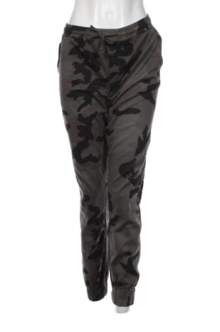 Damskie spodnie Urban Classics, Rozmiar L, Kolor Kolorowy, Cena 91,09 zł, #136702192