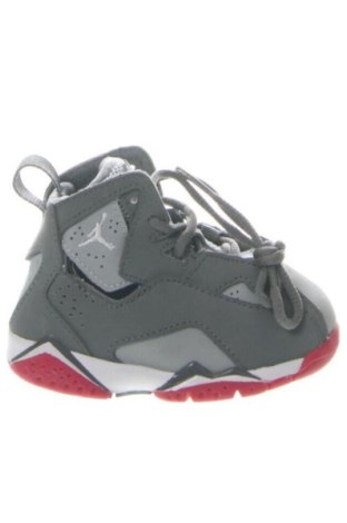 Obuwie dziecięce Air Jordan Nike, Rozmiar 21, Kolor Kolorowy, Cena 231,99 zł, #136763480