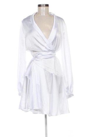 Halat Boohoo, Mărime XL, Culoare Alb, Preț 192,99 Lei, #136704918