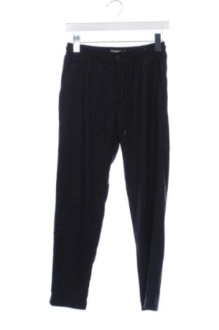 Męskie spodnie Pull&Bear, Rozmiar XS, Kolor Niebieski, Cena 107,17 zł, #136672439