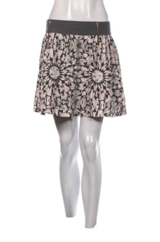 Пола Vero Moda, Размер XL, Цвят Многоцветен, Цена 6,13 €, #136745073