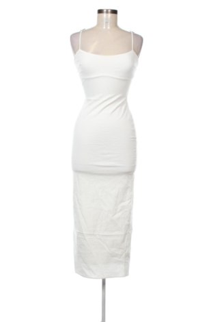 Rochie Bershka, Mărime S, Culoare Alb, Preț 74,99 Lei, #136712559