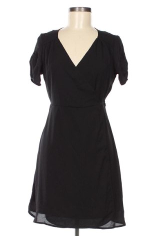 Рокля Vero Moda, Размер XS, Цвят Черен, Цена 4,60 €, #136714112