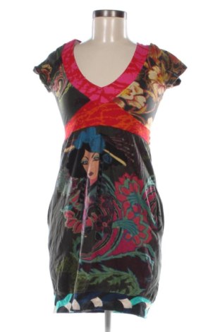 Рокля Desigual, Размер S, Цвят Многоцветен, Цена 45,50 €, #136732731