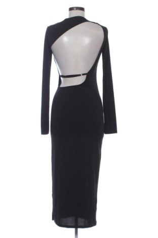 Rochie Pull&Bear, Mărime M, Culoare Negru, Preț 104,26 Lei, #136735357