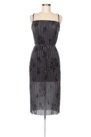 Φόρεμα Cropp, Μέγεθος M, Χρώμα Γκρί, Τιμή 31,99 €, #136744255