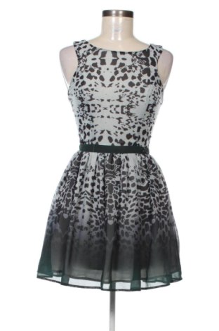 Rochie Guess, Mărime S, Culoare Multicolor, Preț 265,87 Lei, #136746821