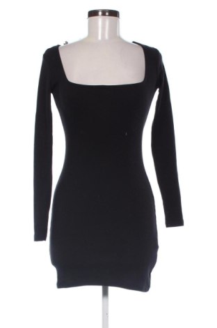 Kleid Pull&Bear, Größe XS, Farbe Schwarz, Preis 6,14 €, #136762769
