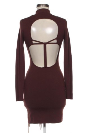 Sukienka Bershka, Rozmiar M, Kolor Brązowy, Cena 104,99 zł, #136706345