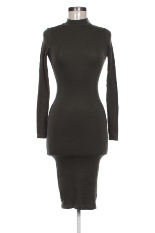 Kleid Pull&Bear, Größe XXS, Farbe Grün, Preis 25,99 €