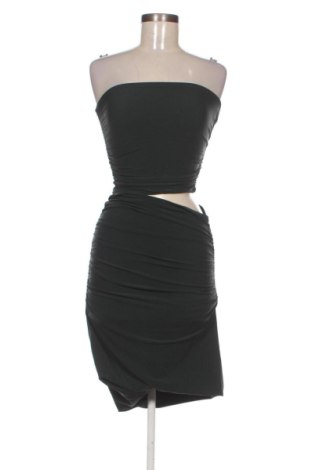 Рокля Zara, Размер M, Цвят Зелен, Цена 22,49 €, #136719779
