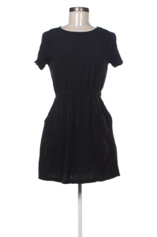 Kleid Review, Größe M, Farbe Schwarz, Preis 21,10 €, #136785686
