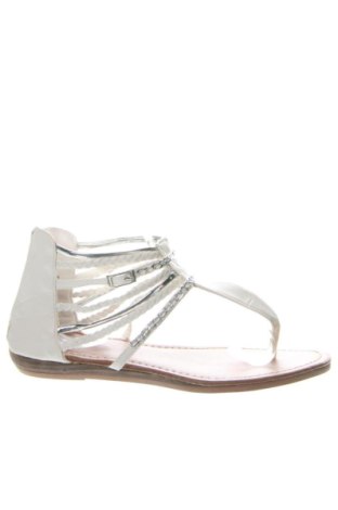 Сандали Ardene, Размер 38, Цвят Бял, Цена 31,65 €, #136685909