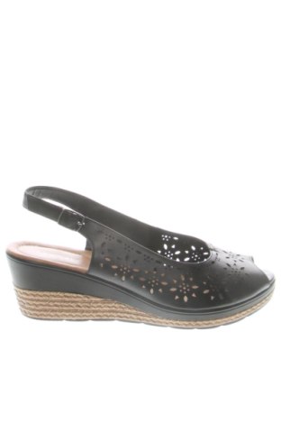 Sandály Lacoste, Velikost 40, Barva Černá, Cena  2 264,00 Kč, #136752403