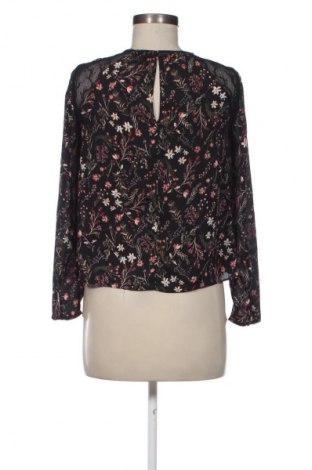 Dámská halenka Bershka, Velikost S, Barva Vícebarevné, Cena  49,00 Kč