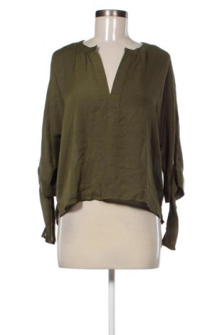 Дамска блуза Ivivi, Размер M, Цвят Зелен, Цена 2,04 €