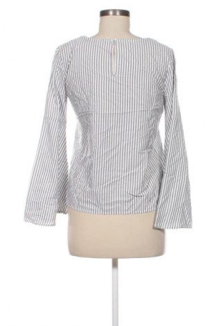 Damen Shirt Pull&Bear, Größe S, Farbe Mehrfarbig, Preis € 1,99