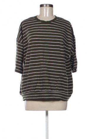 Дамска блуза Unbranded, Размер M, Цвят Многоцветен, Цена 2,04 €