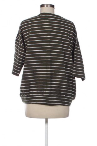 Дамска блуза Unbranded, Размер M, Цвят Многоцветен, Цена 2,04 €