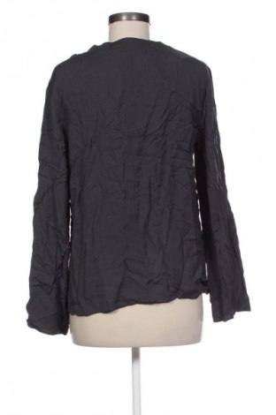 Дамска блуза Unbranded, Размер M, Цвят Сив, Цена 2,04 €