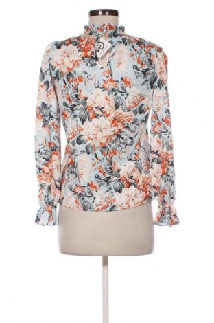 Дамска блуза Unbranded, Размер S, Цвят Многоцветен, Цена 2,04 €