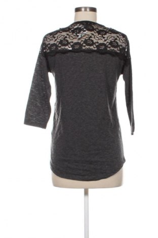 Dámská halenka Vero Moda, Velikost S, Barva Vícebarevné, Cena  49,00 Kč