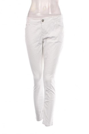 Damen Jeans Yessica, Größe L, Farbe Weiß, Preis 3,99 €